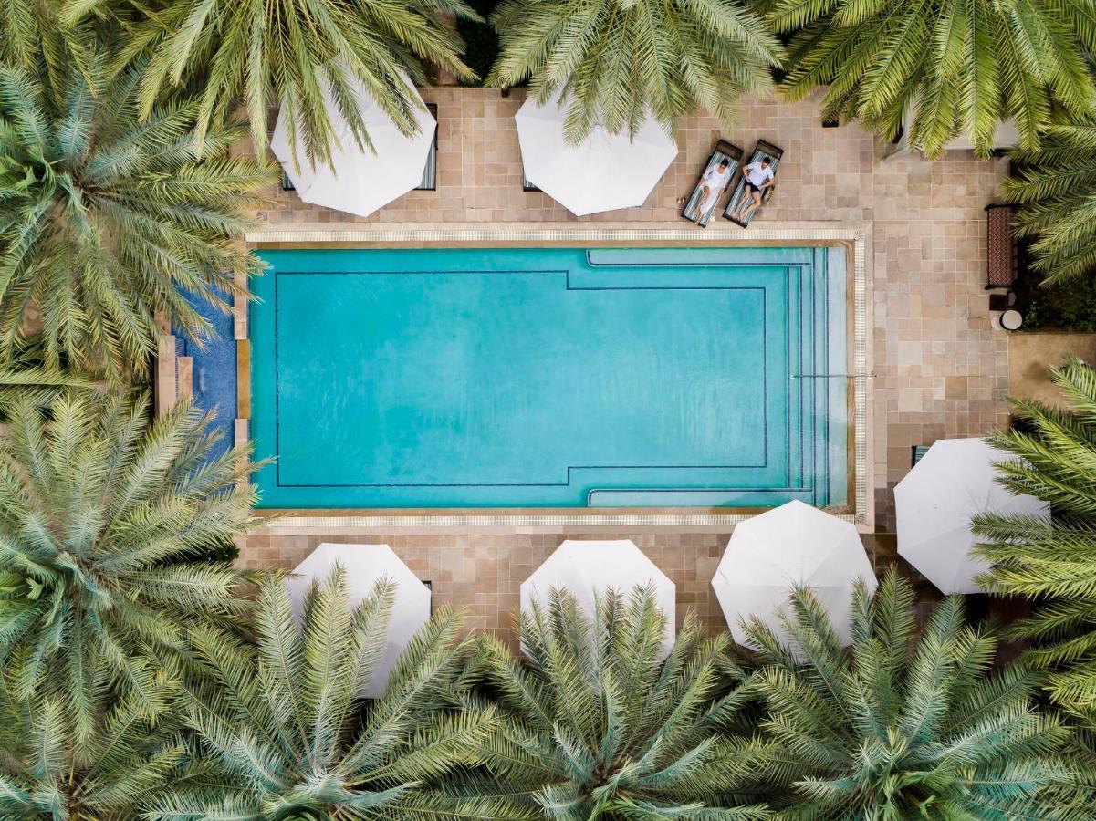 Jumeirah Dar Al Masyaf 두바이 외부 사진 Aerial view of the pool at the Four Seasons Hotel
